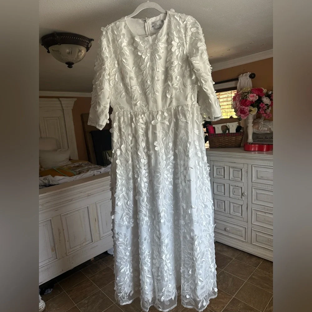 -SOLD- Dainty Jewells Dress white - Picture 4 of 7